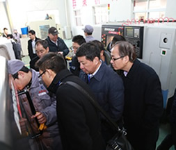 參觀崇德精密機械設備 參觀崇德精密機械設備